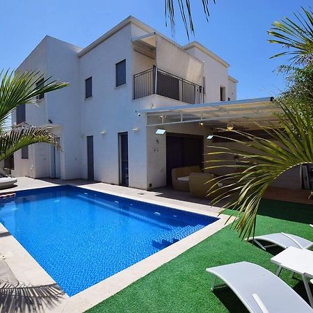 אמה וילה ריזורט Vila Hadera Exterior foto